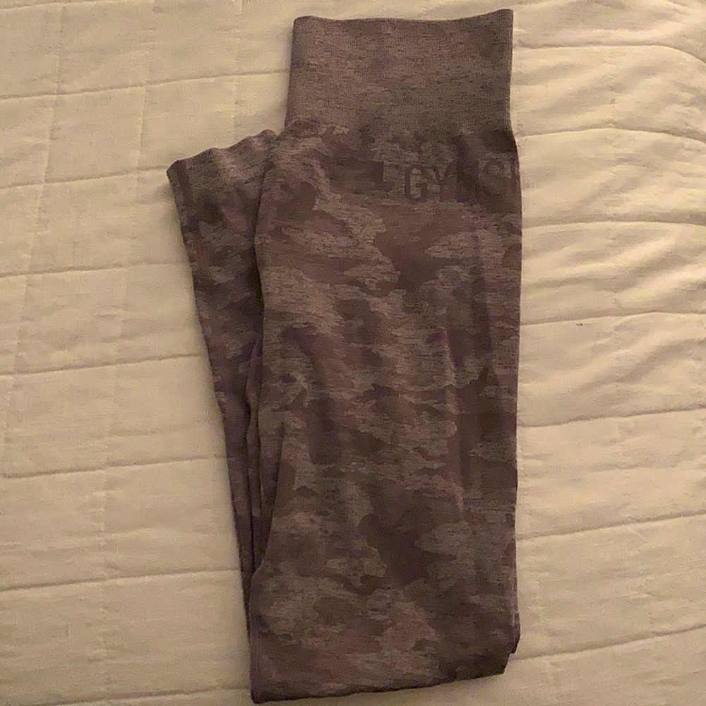 💜🖤Gymshark Purple Camo Leggings💜🖤